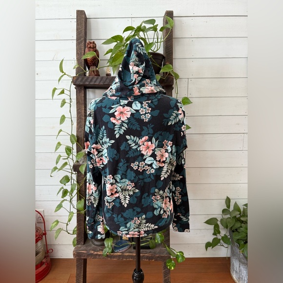 Calvin Klein Performance Floral Top - Teal with Pink Accents - Picture 9 of 17